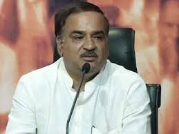 संसदीय कार्यमंत्री अनंत कुमार ने 14 दिसंबर को संसद की लाइब्रेरी में सर्वदलीय बैठक बुलाई