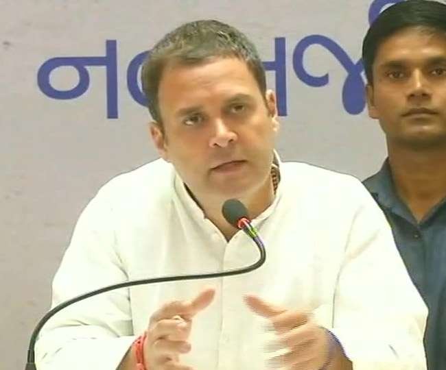 कांग्रेस अध्यक्ष राहुल गांधी ने मंगलवार को एक प्रेस कांफ्रेंस को संबोधित किया, जिसमें उन्होंने भाजपा और प्रधानमंत्री नरेंद्र मोदी पर निशाना साधा