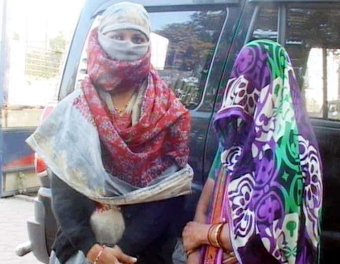 लसूडिया थाना क्षेत्र में एक महिला ने अपने देवर के खिलाफ ज्यादती की कोशिश और सास पर उसका साथ देने का आरोप लगाया