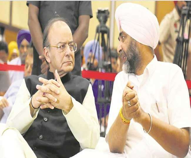 वित्त मंत्री मनप्रीत सिंह बादल ने अरुण जेटली से मांगी आर्थिक मदद