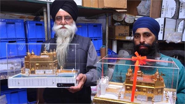 जस्टिन ट्रूडो  को श्री हरिमंदिर साहिब का 24 कैरेट गोल्ड से निर्मित मॉडल भेंट किया जाएगा