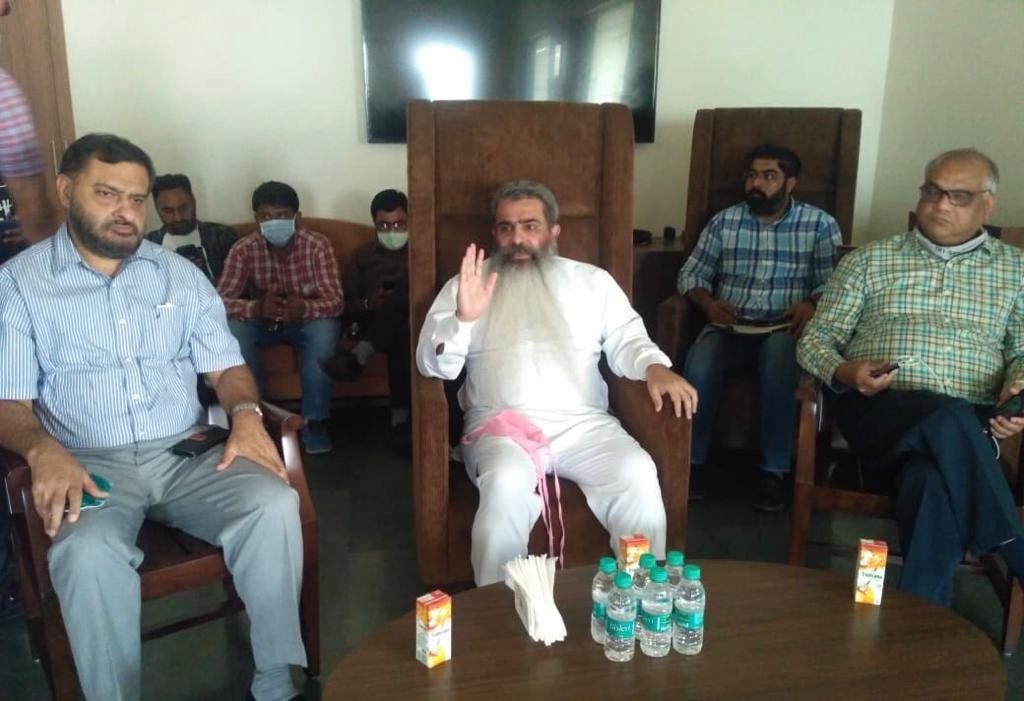 ਕੈਬਨਿਟ ਮੰਤਰੀ ਵੱਲੋਂ ਬਰਨਾਲਾ ’ਚ ਪ੍ਰਸ਼ਾਸਨਿਕ ਅਧਿਕਾਰੀਆਂ, ਆੜ੍ਹਤੀ ਐਸੋਸੀਏਸ਼ਨ, ਕਿਸਾਨਾਂ ਤੇ ਹੋਰ ਸਬੰਧਤ ਧਿਰਾਂ ਨਾਲ ਅਹਿਮ ਮੀਟਿੰਗ