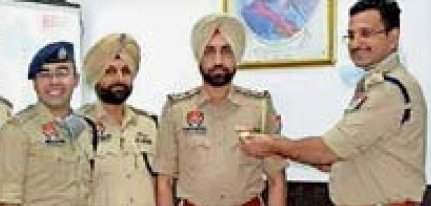 जिला संगरूर के 14 पुलिस अधिकारीयों को डीजीपी डिस्क सम्मान और तीन को मिली तरक्की