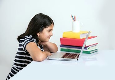 ਬੱਚਿਆਂ ਨੂੰ ਆਨਲਾਈਨ ਸਿੱਖਿਆ ਦੇਣ ਦੇ ਨਾਲ-ਨਾਲ ਆਨਲਾਈਨ ਪ੍ਰੀਖਿਆ ਲੈਣਾ ਵੀ ਜ਼ਰੂਰੀ ਕਰਨ ਦੀ ਲੋੜ