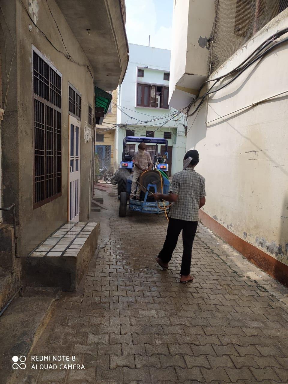 ਸ਼ਹਿਰ ਦੇ ਇਲਾਕਿਆਂ ’ਚ ਵਾਰੋ-ਵਾਰ ਕਰਾਇਆ ਜਾ ਰਿਹੈ ਸੋਡੀਅਮ ਹਾਈਪ੍ਰੋਕਲੋਰਾਈਟ ਦਾ ਛਿੜਕਾਅ