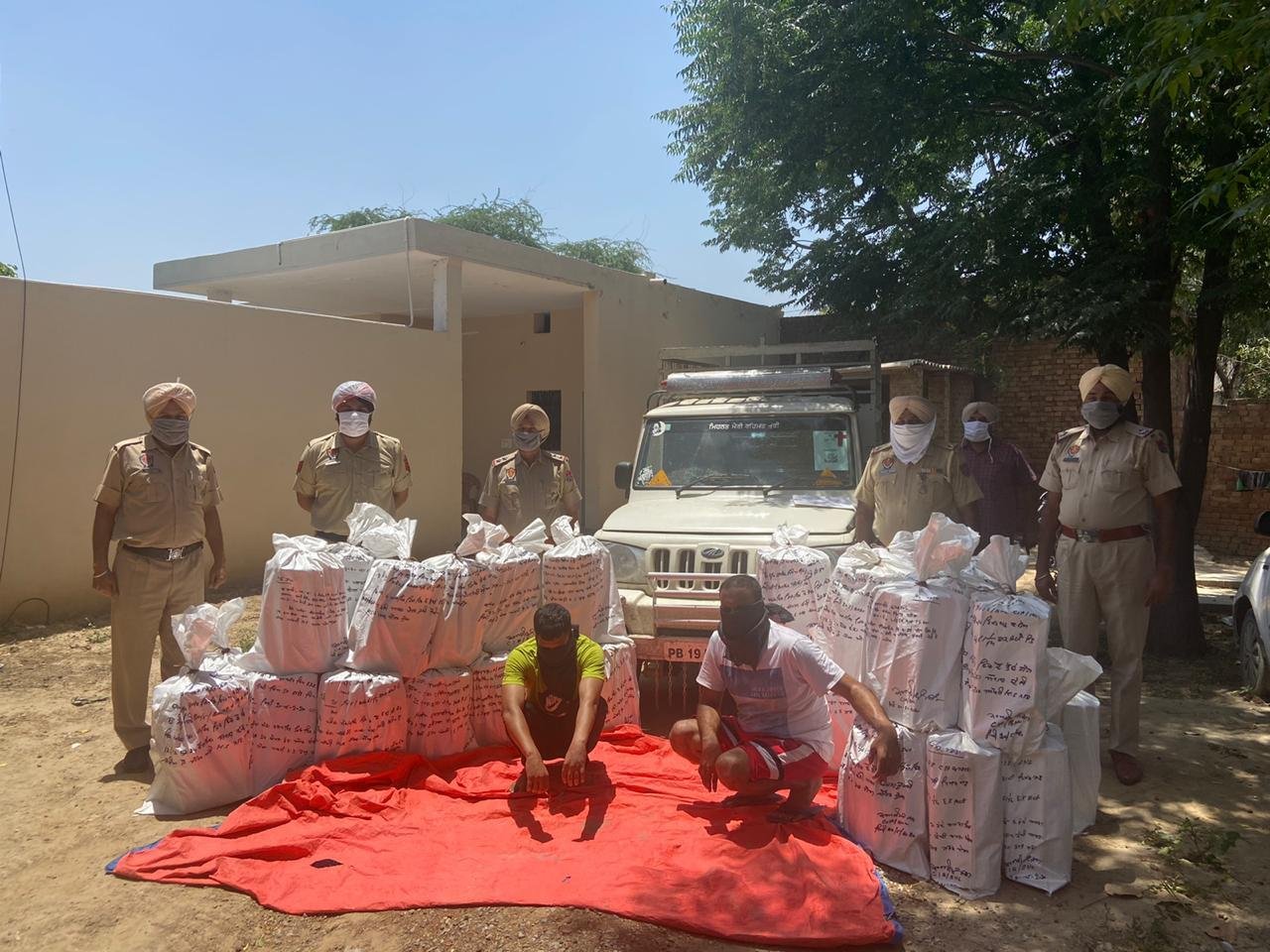 ਬਰਨਾਲਾ ਪੁਲਿਸ ਵੱਲੋਂ ਨਾਜਾਇਜ਼ ਸ਼ਰਾਬ ਸਬੰਧੀ ਕੇਸਾਂ ’ਚ 118 ਗਿ੍ਰਫ਼ਤਾਰ