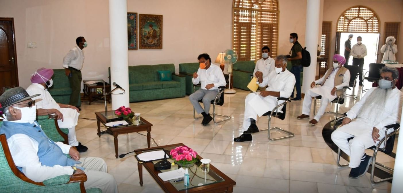 Chief Minister Punjab Leads Delegation To Meet Governor for Non-Pursuance of Farm Bills By Centre Government