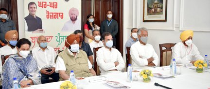 ਪੰਜਾਬ ਸਰਕਾਰ ਛੇਤੀ ਹੀ ਕੇਂਦਰ ਦੀ ਪੁਰਾਣੀ ਵਜ਼ੀਫ਼ਾ ਸਕੀਮ ਦੀ ਥਾਂ ‘ਐਸ.ਸੀ. ਪੋਸਟ ਮੈਟ੍ਰਿਕ ਸਕਾਲਰਸ਼ਿਪ ਸਕੀਮ’ ਦੀ ਸ਼ੁਰੂਆਤ ਕਰੇਗੀ – ਕੈਪਟਨ ਅਮਰਿੰਦਰ ਸਿੰਘ