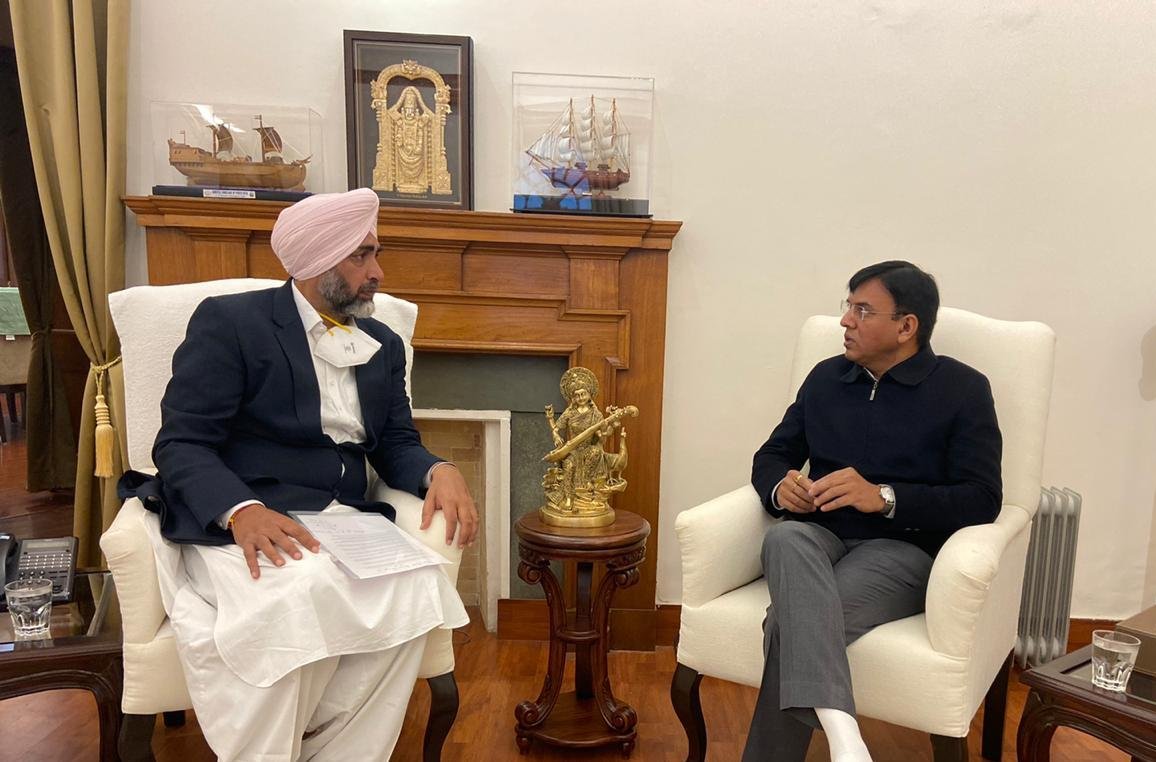 MANPREET SINGH BADAL MEETS MoS MANSUKH MANDAVIYA FOR BATHINDA PHARMACEUTICAL PARK