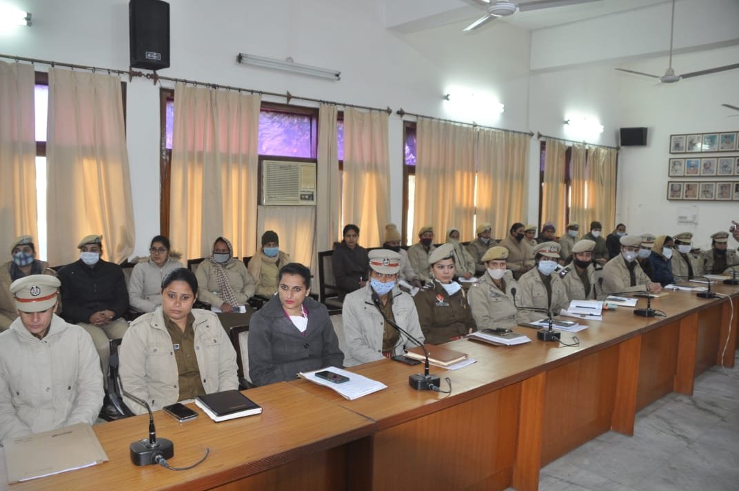 ਪੰਜਾਬ ਦੇ ਮੁੱਖ ਮੰਤਰੀ ਕੈਪਟਨ ਅਮਰਿੰਦਰ ਸਿੰਘ ਵੱਲੋਂ ਔਰਤਾਂ ਅਤੇ ਬੱਚਿਆ ਨਾਲ ਸਬੰਧਤ ਮਾਮਲਿਆਂ/ਅਪਰਾਧਾਂ ਦੇ ਹੱਲ ਲਈ 1 ਜਨਵਰੀ 2021 ਨੂੰ ਸੂਬੇ ਭਰ ‘ਚ 488 ਵੁਮੈਨ ਹੈਲਪ ਡੈਸਕਾਂ ਦੀ ਸ਼ੁਰੂਆਤ ਕੀਤੀ ਜਾਵੇਗੀ।