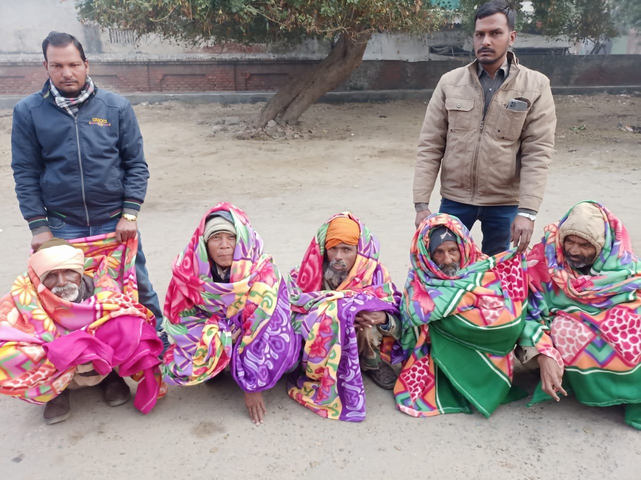 रात्रि दस बजे बठिंडा भुच्चो रोड पर चेतक पार्क के पास एक मोटरसाइकिल सवार डिवाईडर से टकरा कर गंभीर घायल हो गया।