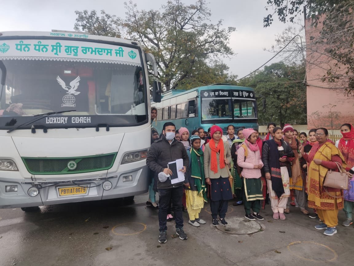 ਟਰਾਈਡੈਂਟ ਗਰੁੱਪ ਬਰਨਾਲਾ ਲਈ 101 ਲੜਕੀਆਂ ਦਾ ਨਵਾਂ ਬੈਚ ਪਟਿਆਲਾ ਤੋਂ ਹੋਇਆ ਰਵਾਨਾ