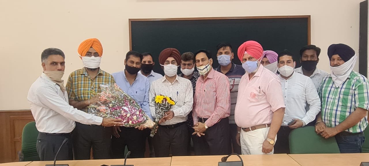 ਡਿਪਟੀ ਕਮਿਸ਼ਨਰ ਪਟਿਆਲਾ ਨੇ ਪਟਿਆਲਾ ਇਲੈਕਟ੍ਰੋਨਕ ਮੀਡੀਆ ਐਸੋਸੀਏਸ਼ਨ ਦੀ ਨਵੀਂ ਚੁਣੀ ਟੀਮ ਦਾ ਸਨਮਾਨ ਕਰਦਿਆਂ ਦਿੱਤੀਆਂ ਸ਼ੁਭਕਾਮਨਾਵਾਂ !