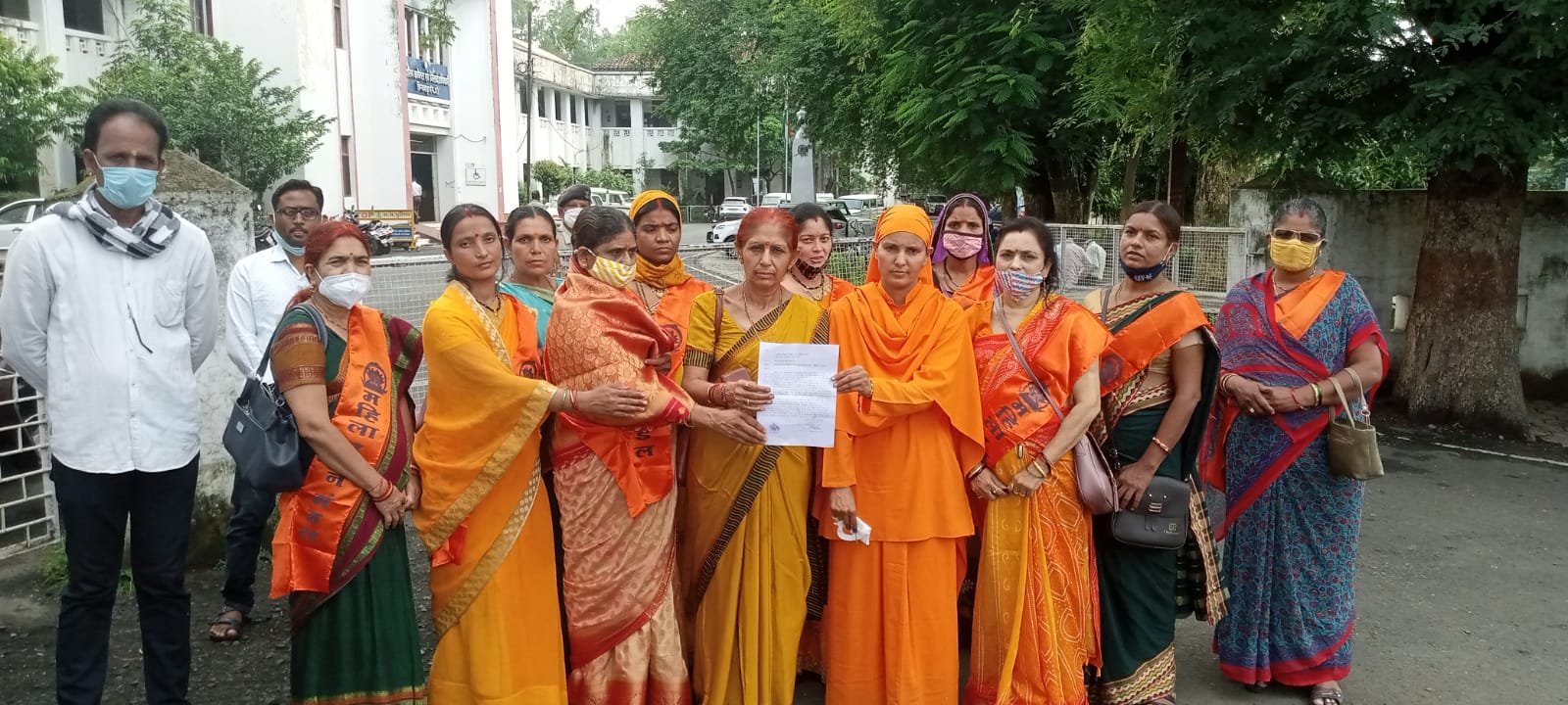 सन्त श्री आशारामजी बापू के साथ प्रशासनिक व्यवस्था दुराग्रह से कार्य ना करे मांग