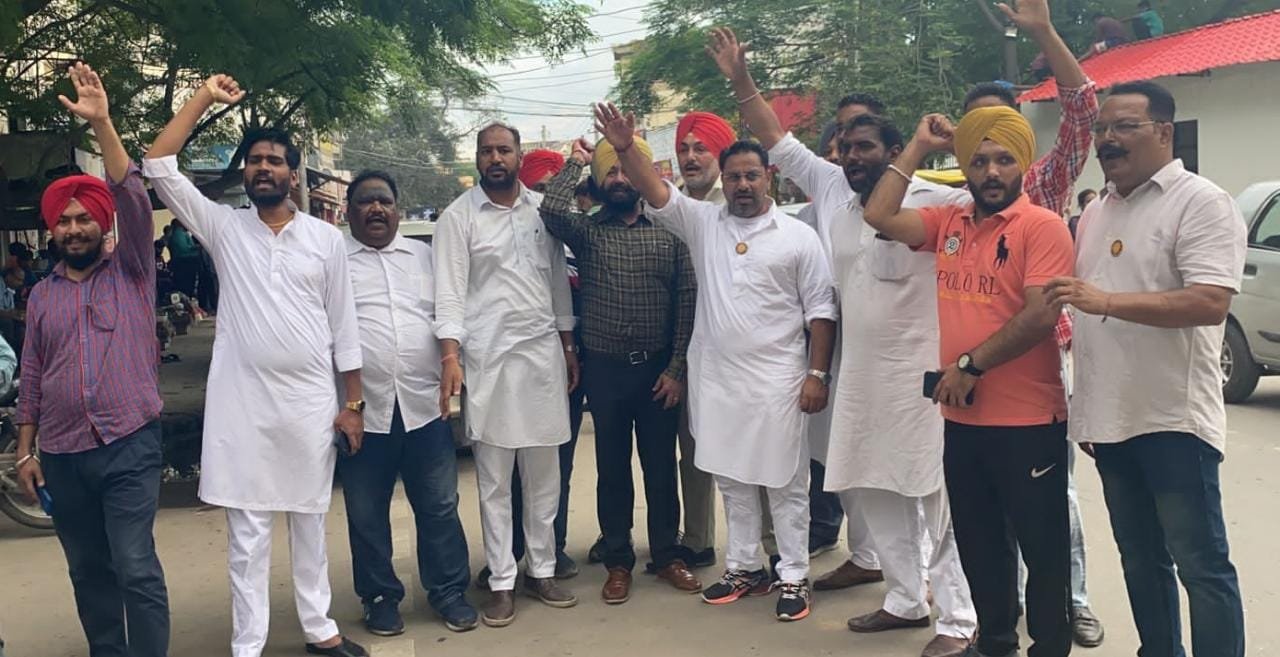 ਯੂਥ ਕਾਂਗਰਸੀ ਆਗੂ ਵੱਲੋਂ ਕਰੌੜਾਂ ਰੁਪਏ ਦੀ ਜਮੀਨ ’ਤੇ ਕੀਤਾ ਜਾ ਰਿਹਾ ਹੈ ਸਰੇਆਮ ਨਾਜਾਇਜ਼ ਕਬਜਾ: ਹਰਪਾਲ ਜੁਨੇਜਾ