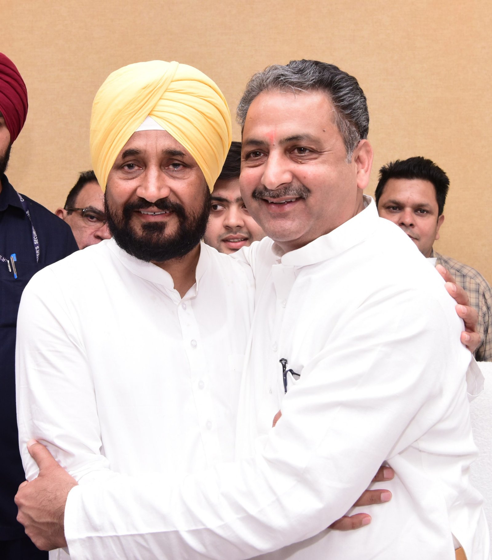 विजय इंदर सिंगला ने लोक निर्माण विभाग और प्रशासनिक सुधार मंत्री के रूप में पदभार ग्रहण किया