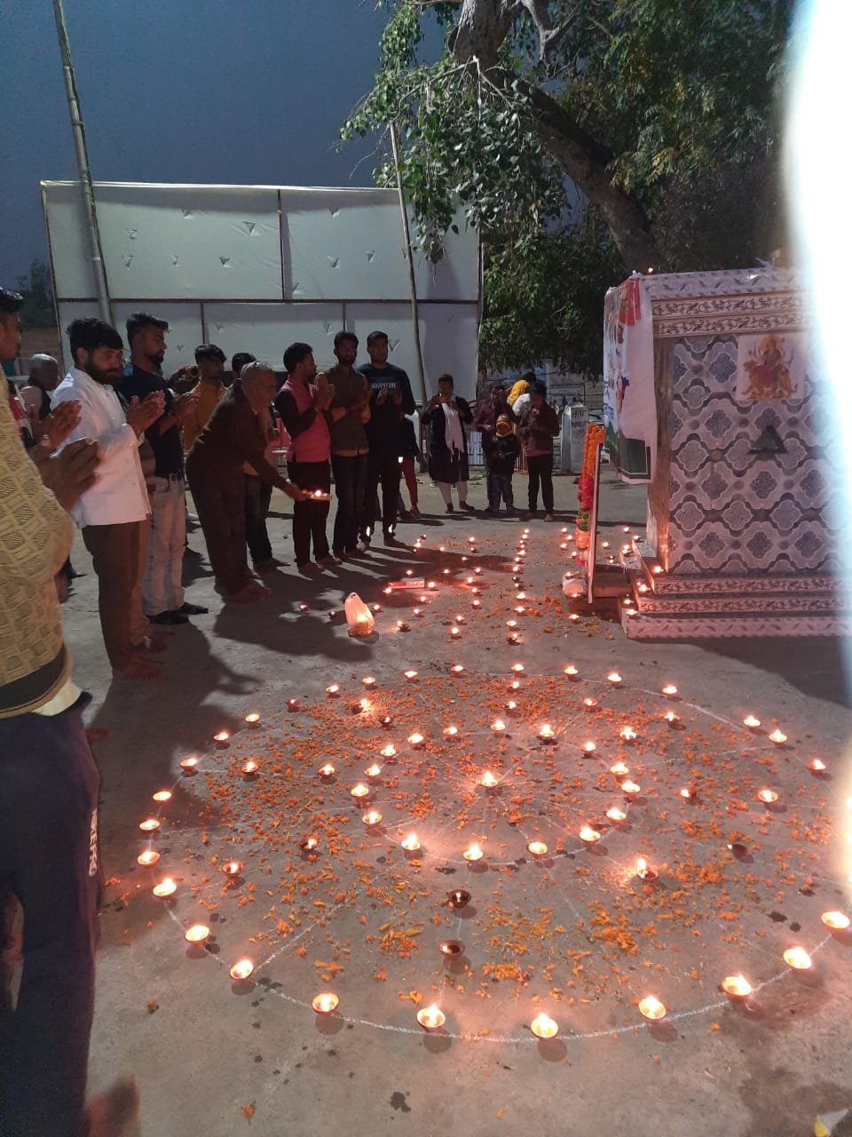 मां भारती का वैभव अमर रहे