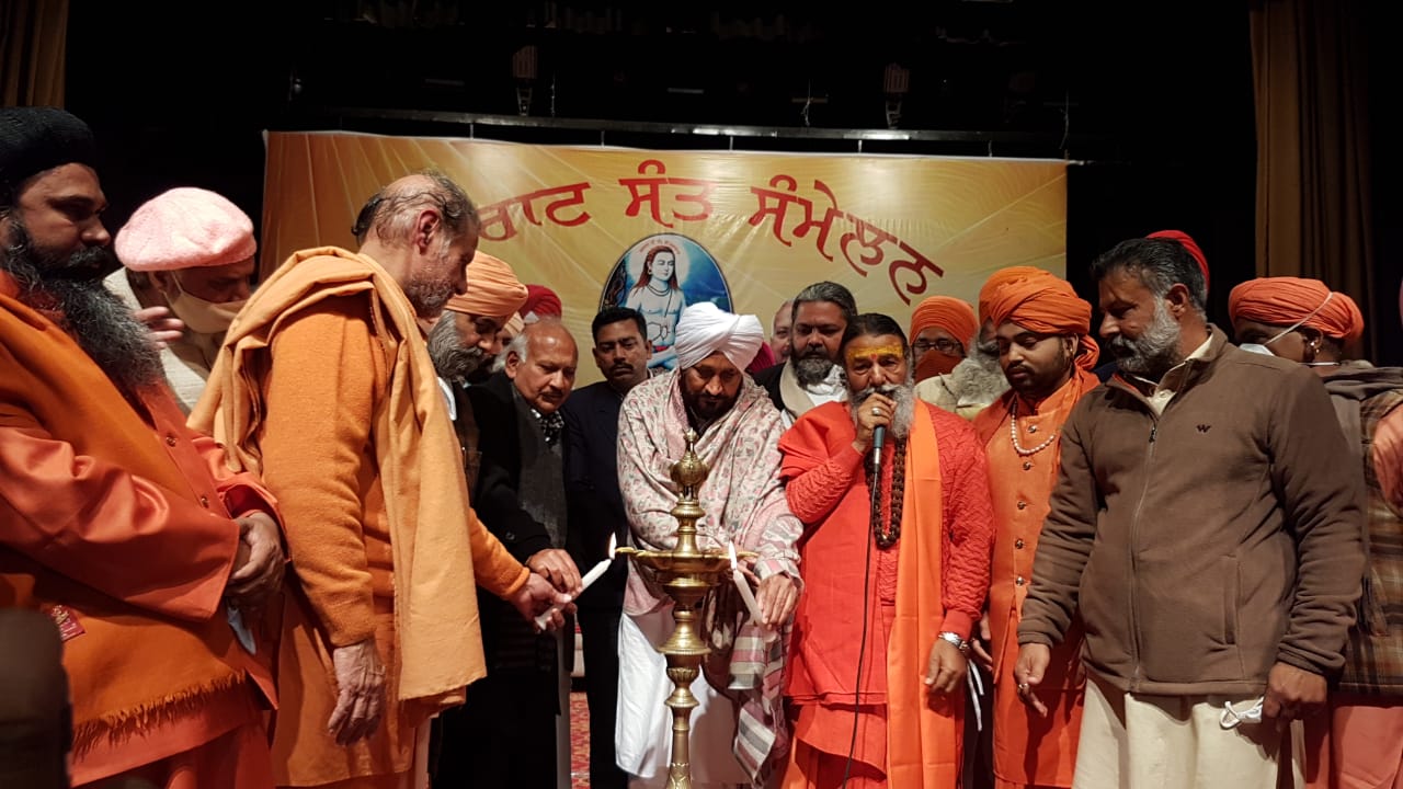 Punjab Government to only Give Recognition To Decisions Given By Mahants Of Hindu Deras Regarding Their Successors- Chief Minister
