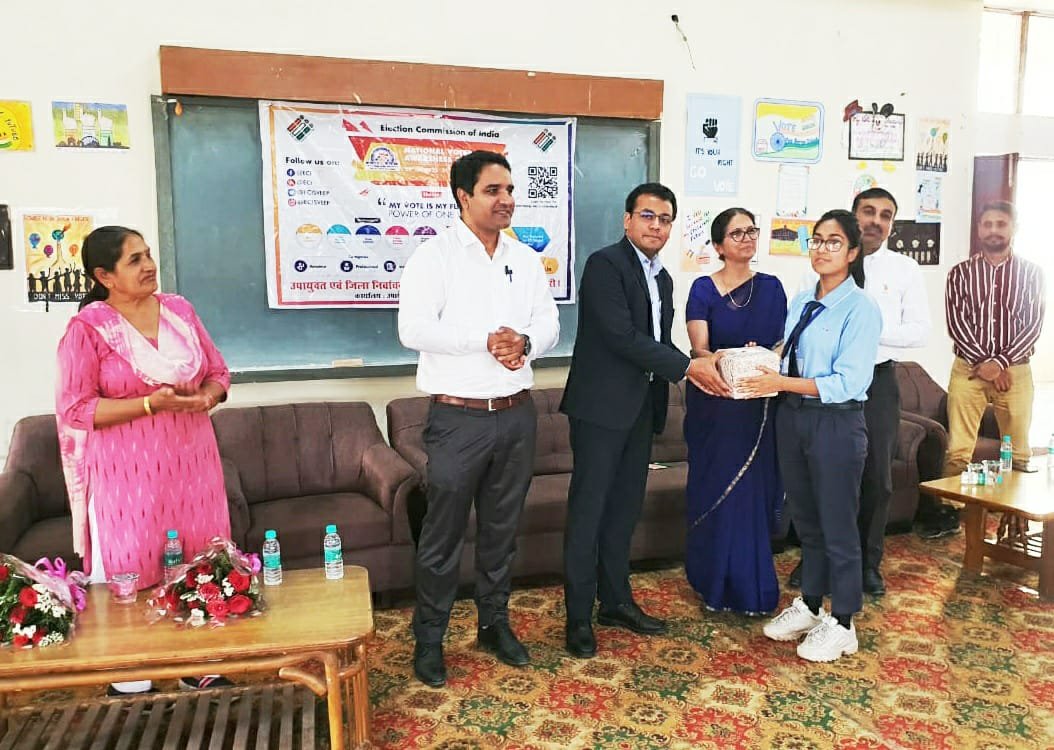 कल्पना चावला बहुतकनीकी संस्थान में वोटर जागरूकता अभियान नकारात्मक सोच को कैसे बनाएं सकारात्मक – सीटीएम मुकुंद