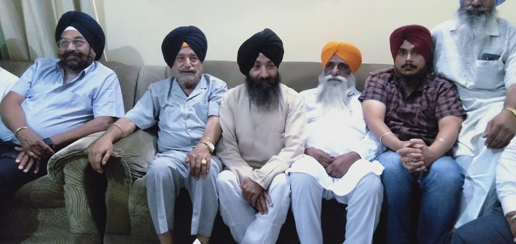 हिन्द की चादर श्री गुुरुतेग बहादुर जी’’ ने तिलक-जन्जू की रक्षा हेतु व हिन्दुस्तान की आन-बान के बदले अपनी शहादत देकर अपनी कौम की रक्षा की