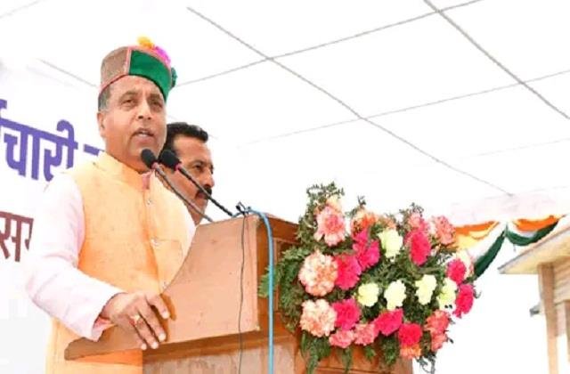 जब कोई सरकार जनता को मुफ्त में सुविधाएं देने का करे ऐलान तो समझो चुनाव आया है