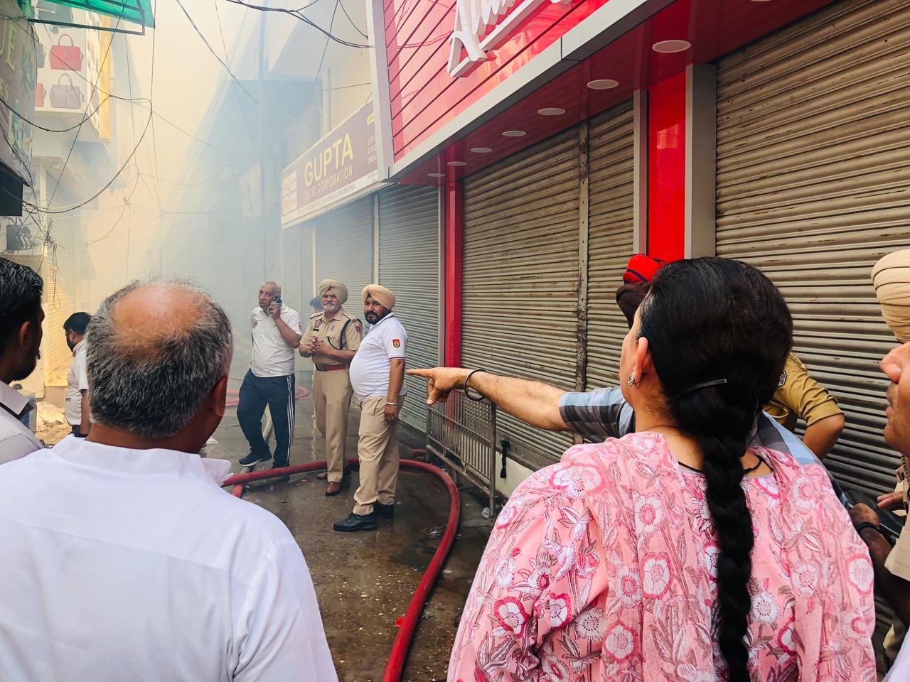 Biba Jai Inder Kaur pays visit to the spot in Gher Sodhian market where fire broke out in a shop