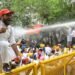 AAP leaders, volunteers face water cannons as they try to cross police barricades