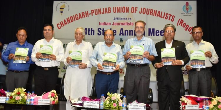 HEALTH MINISTER URGES MEDIA TO SHOW POSITIVE SIDE of INITIATIVES & POLICIES OF GOVERNMENT