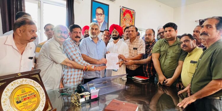 The Advance Central Assistance worth Rs. 50.06 crore towards the due margin money of wheat to be distributed under the National Food Security Act (NFSA) for the year 2023-24 in the State and the Inter State Transportation, has been transferred to the State exchequer and the State Government has promptly this 50 percent share to the Food, Civil Supplies and Consumer Affairs Department.