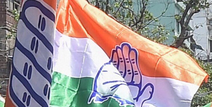 Assembly polls: 10 gm gold, free Internet likely in Telangana Congress manifesto
