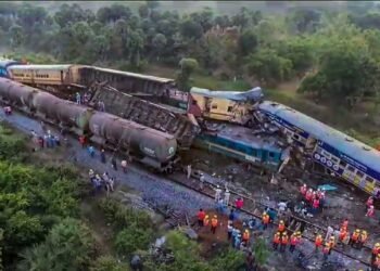 The death toll in the train accident reached 14, 50 injured in the hospital