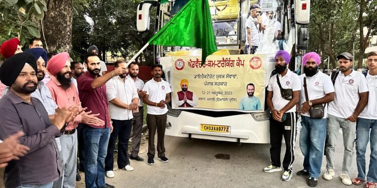 MEET HAYER SEES OFF 115 YOUTHS FOR ADVENTURE AND TREKKING CAMP AT MANALI