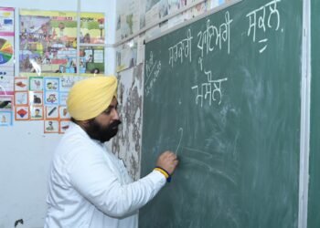 SCHOOLS DON’T MAGICALLY BECOME SMARTER JUST BY RENAMING THEM AS ‘SMART SCHOOLS,’ SAYS EDUCATION MINISTER