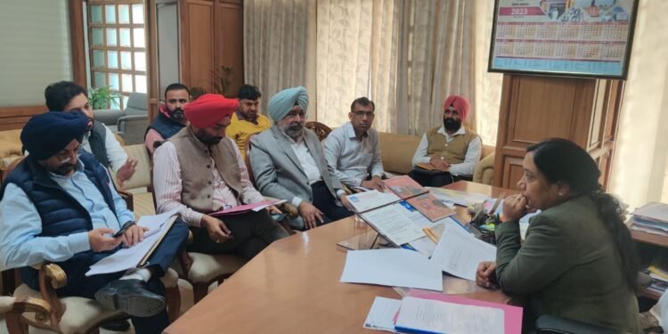 Dr. Baljit Kaur instructed department officials to implement welfare schemes on time after discussing various issues