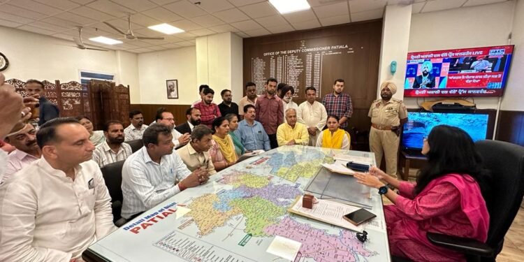 PATIALA BJP LED BY JAI INDER KAUR SLAMS THE LATEST VOTER LISTS OF  PATIALA CORPORATION ELECTIONS