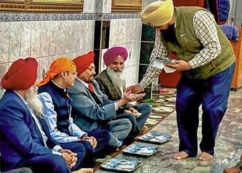 Exhibition in honor of the Sahibzades by the Indian Consulate, the Acting Consul General paid obeisance and offered langar at the Gurdwara.