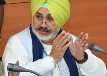 Chetan Singh Jauramajra presides over maiden meetings with officials of water resources and mining & geology departments
