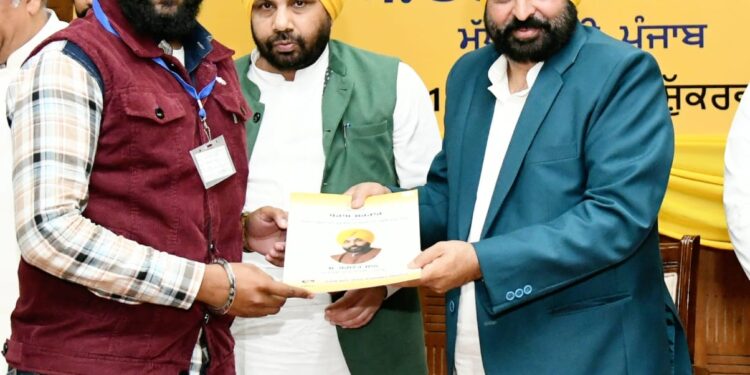 IT WAS YOUR CLAN THAT HAS PUT BLOT OF ‘HORSE THIEVES’ ON SIKHS- CM TO MAJITHIA