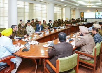 INTENSIFY CRUSADE AGAINST DRUG MENACE IN THE STATE: CM TO CPS AND SSPS