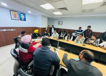 LOCAL GOVERNMENT MINISTER HELD A MEETING WITH THE REPRESENTATIVES OF SAFAI SEWAK AND MUNICIPAL WORK UNIONS