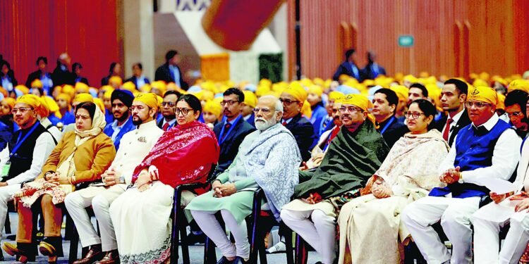 Sikh gurus taught us to live for the country: PM Modi