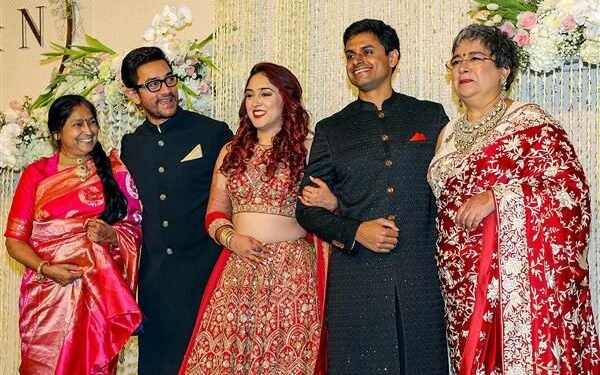 Shahrukh, Salman, and Sachin attended the reception of Eira-Nupur’s wedding.
