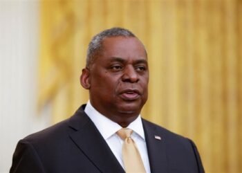 The Minister of Defense in America successfully underwent an operation for cancer.