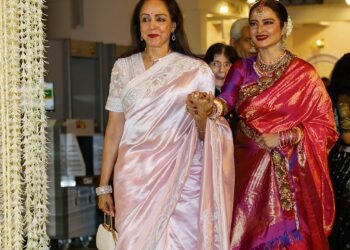 Hema Malini will present a dance performance based on the epic Ramayana at the Ayudhya Dham.