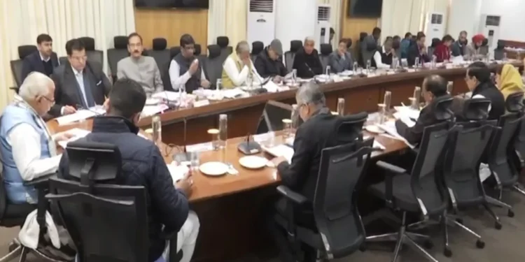 The Haryana Cabinet meeting has started with the preparation of 11 proposals under the leadership of CM MANOHAR LAL. These proposals will also be discussed during the budget session.