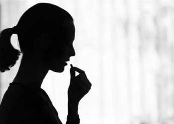 the onset of the Covid pandemic resulted in a notable surge in the usage of antidepressants by young females.