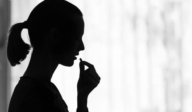 the onset of the Covid pandemic resulted in a notable surge in the usage of antidepressants by young females.