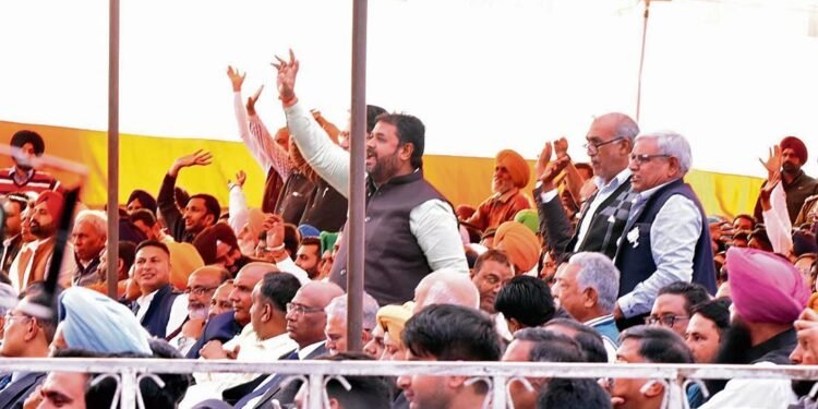 During PM Modi’s event, Harsimrat Kaur Badal brought up agricultural concerns and was met with chanting from the audience.