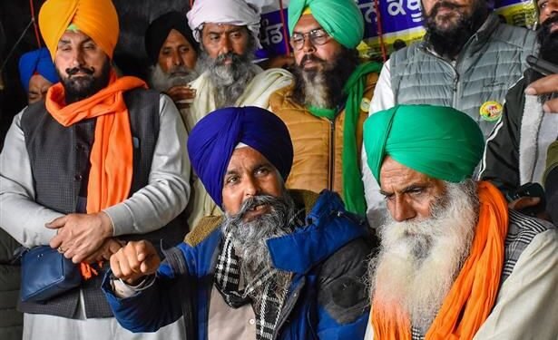 Farmer organizers are demanding that an FIR be lodged death of a protester at Khanauri border.