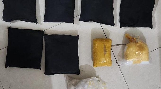 The Amritsar police have apprehended a drug smuggler and confiscated 4kg of methamphetamine and 1kg of heroin.